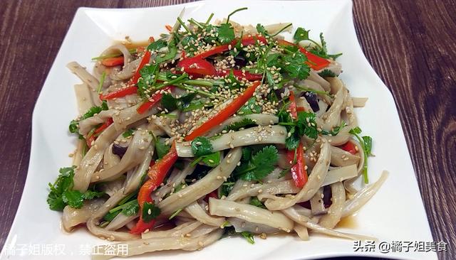 杏鮑菇「創新做法」解膩又開胃！蒸一蒸、拌一拌聚會必備