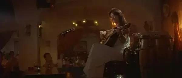 她貌美如林青霞…曾讓台北黑幫「願意金盆洗手」 拍戲遇難後重生成勵志女神