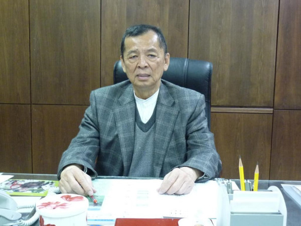 有能力就回饋社會！「陸籍單親媽」當清潔工不喊苦  「學測滿級狀元郎」立志當無國界醫生淚謝：多晚媽都在