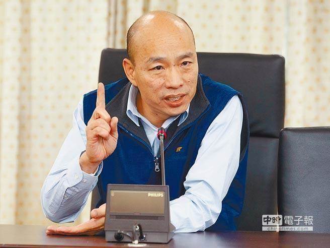 罕見發脾氣！韓國瑜開會「大罵抖腿官員」：你什麼態度　當事人臉超綠「現身回應了」　 