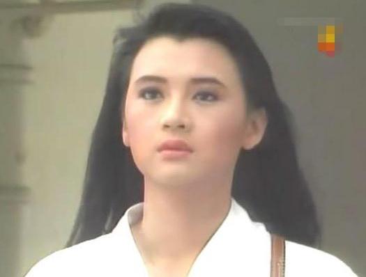 曾紅極一時貌美如花！當家花旦「吃藥發胖變腫」幸得老公「27年不離不棄」  如今燦笑牽手一生