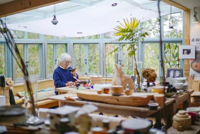 76歲奶奶親手打造「400m²廚房」！她用「人生最後的禮物」感受活著  無憾燦笑：老了也別困住自己