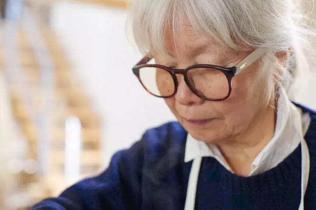 76歲奶奶親手打造「400m²廚房」！她用「人生最後的禮物」感受活著  無憾燦笑：老了也別困住自己