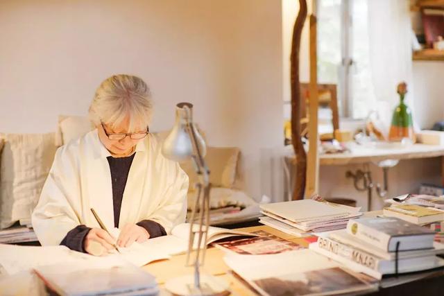 76歲奶奶親手打造「400m²廚房」！她用「人生最後的禮物」感受活著  無憾燦笑：老了也別困住自己