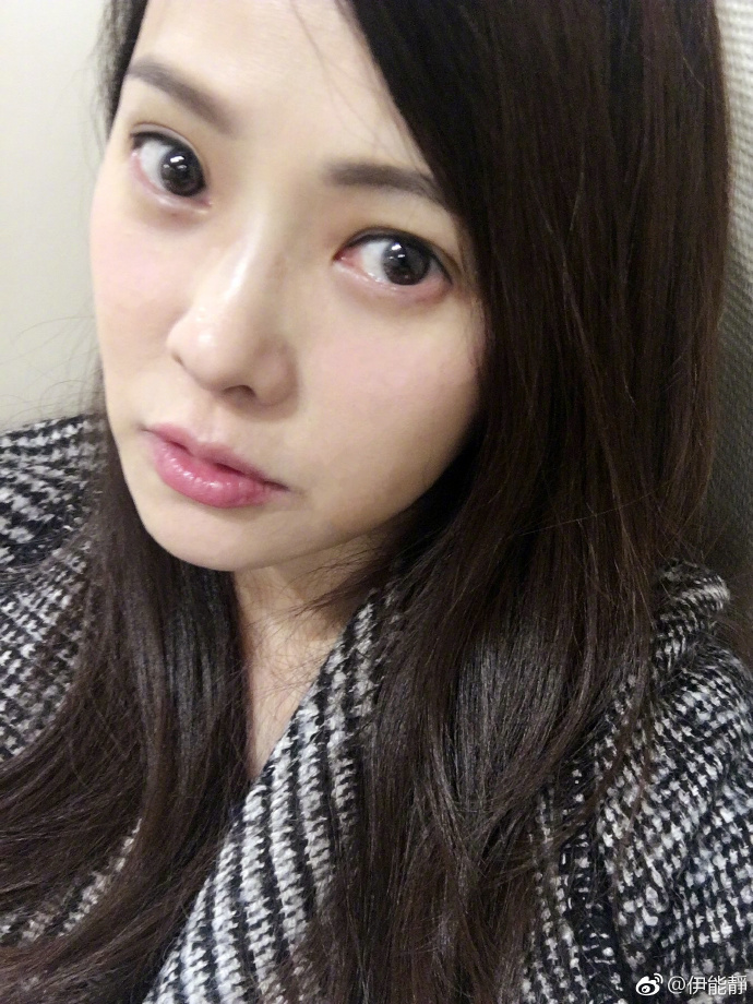 伊能靜「年屆50毫無畏懼」熱愛此刻的自己　「被酸整形」高EQ回覆：變相稱讚我變美