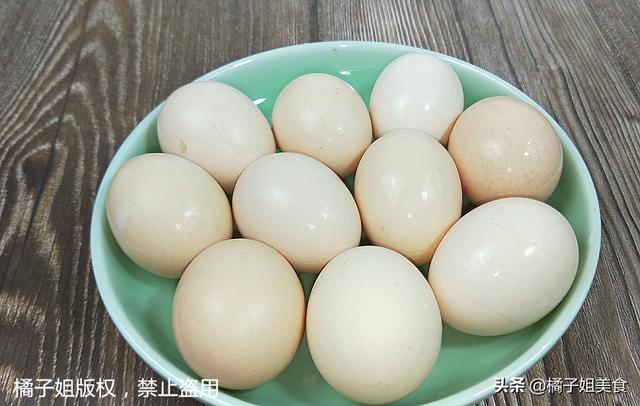 1把菠菜10個雞蛋，完全想不到的獨特做法，適合家庭聚會，好看又好吃！