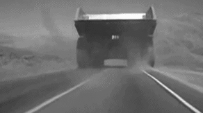 巾幗英雄!她不到20歲開始「當卡車司機」 靠自己拚成汽車公司CEO 「身價400億」不忘貢獻公益