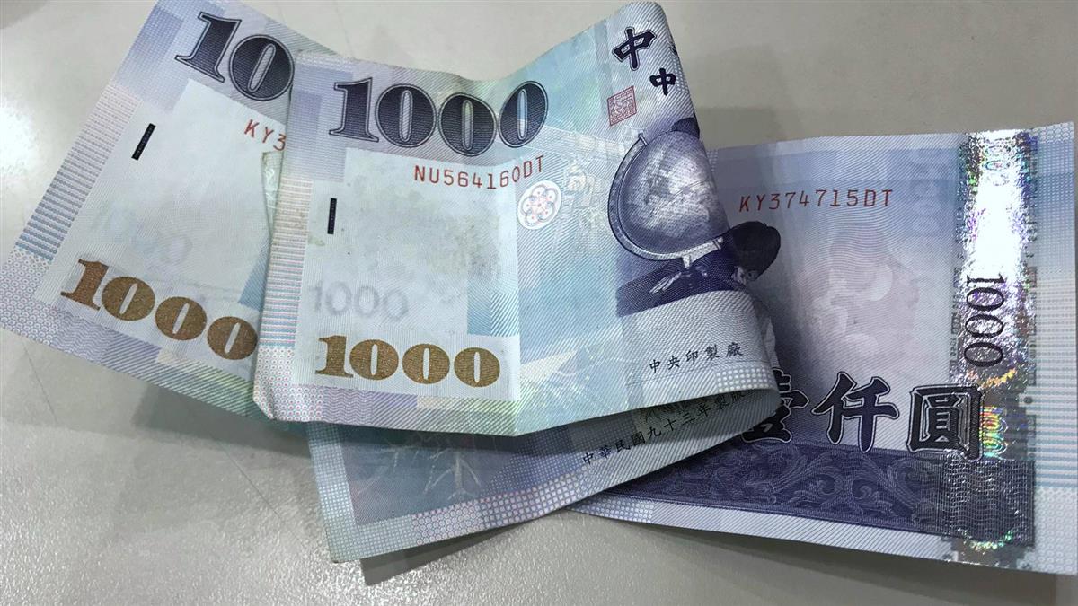 隔壁病床大哥超吵！ 本以為沒同理心「下秒形象大逆轉」掏3千「助高齡嬤」網飆淚：也是他的辛苦錢