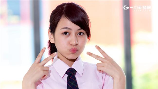 《甘味》雨荷長大了！演《炮仔聲》變超正台語卻不輪轉　爆料王宇婕「私下樣貌」：最敬佩的演員　　