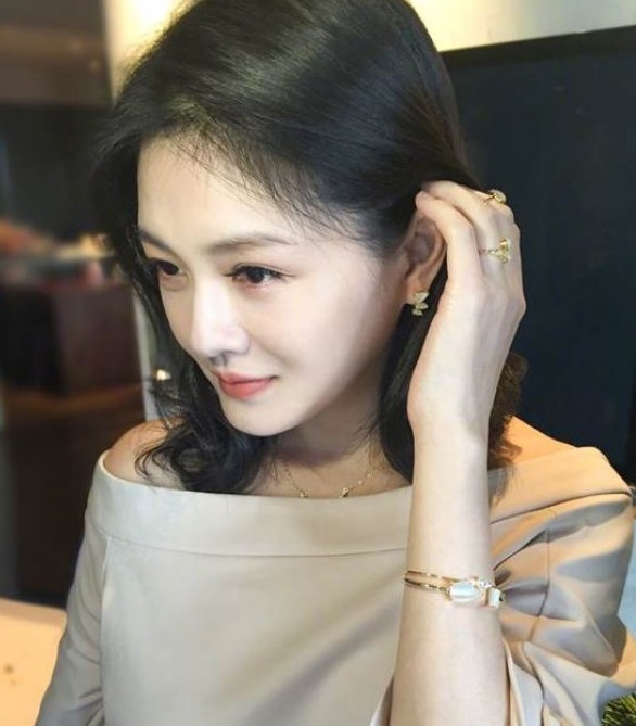 大S婚姻不被看好「汪小菲總是第一時間保護她」　結婚8周年「6朵玫瑰配薑母鴨」平凡相依最幸福