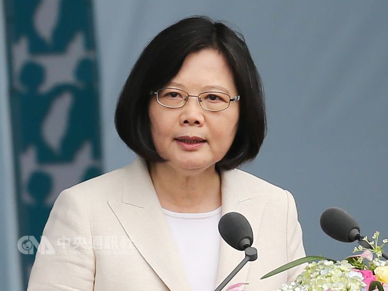 港澳賣東西2天！韓國瑜簽27份合約「大賺34億元訂單」　蔡英文一看「出面放話質疑」市長回應了　