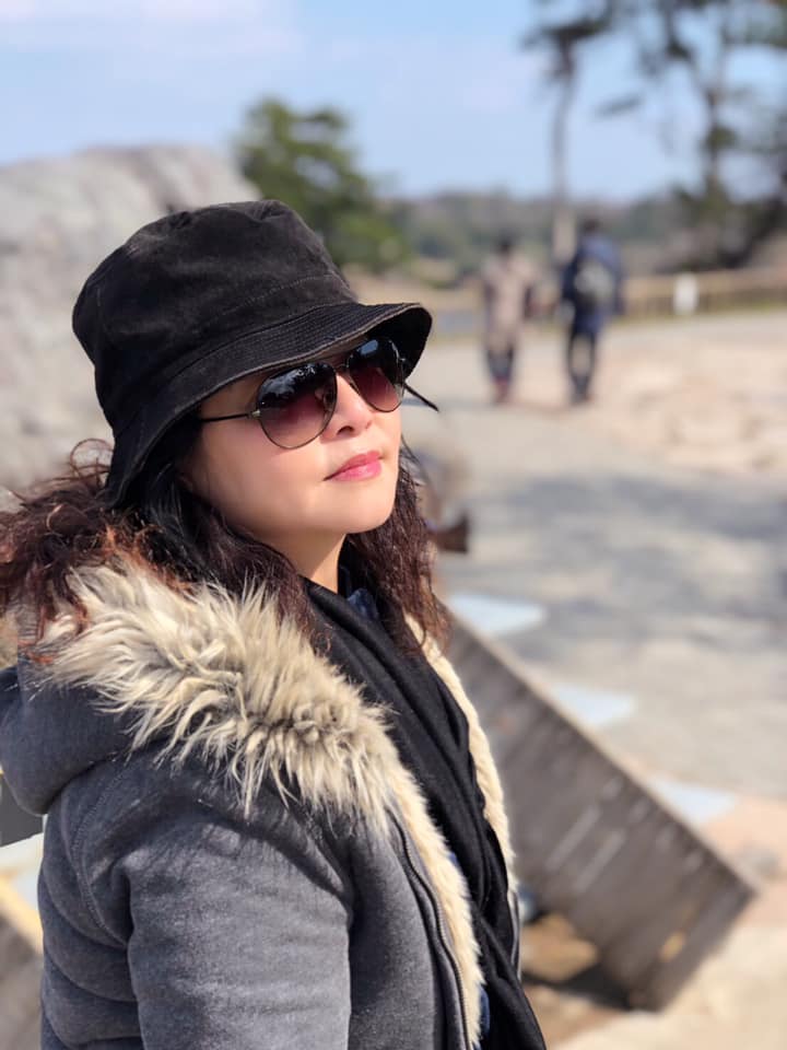 黃雅珉為前夫還3千萬！離婚坦言「他根本不愛我」借精生子「18歲帥兒出道」：願你突破萬難