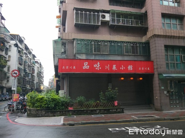 沒血緣又怎樣！不捨女孩被當人球「川菜嬤霸氣出手」    暖喊「我來養」網友淚崩：養的恩情大過天