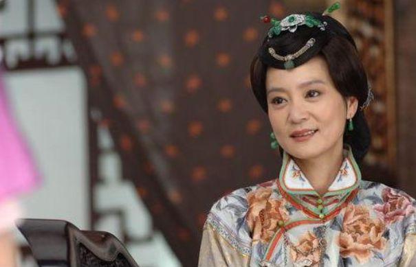 家人反對闖出一片天！劉雪華感情坎坷「遇大13歲丈夫」疼愛  如今「60歲風韻猶存」自然老去