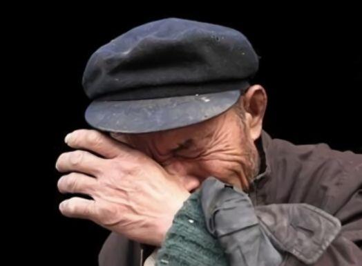 老人今60大壽！結束買單「子女全裝醉」　養子主動結帳「櫃台一句話」全家矇了