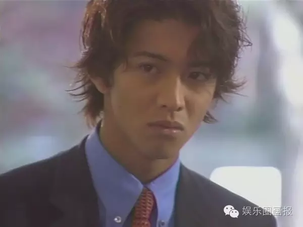 50歲的工藤靜香被嘲容顏已衰，卻被「男神木村拓哉」寵愛16年！一看她年輕時的照片，才發現木村拓哉早計畫好了