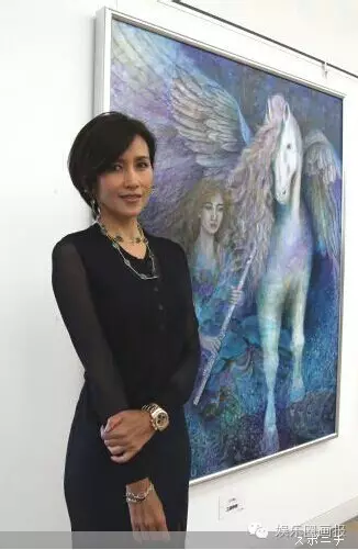 50歲的工藤靜香被嘲容顏已衰，卻被「男神木村拓哉」寵愛16年！一看她年輕時的照片，才發現木村拓哉早計畫好了