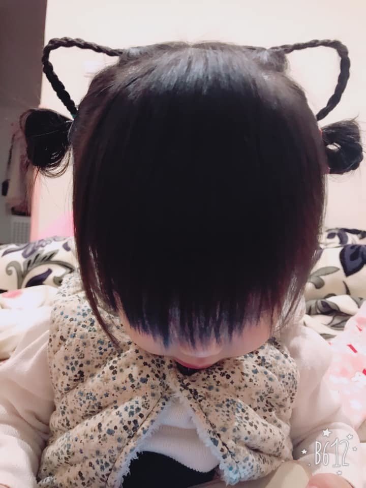幼稚園老師綁頭髮！女兒回家「辮子立在半空」媽媽看傻　網友曬出「更狂作品集」笑到飆淚：喝喜酒膩？