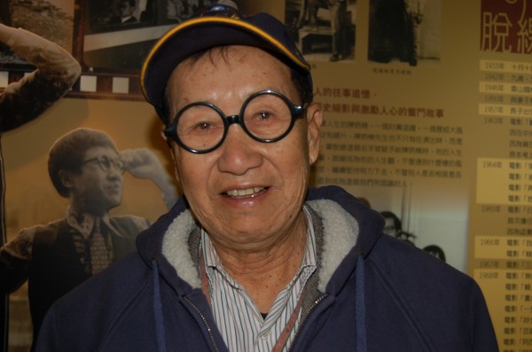 秀場到雞場不放棄！「資深藝人脫線」年過半百打造王國   牽手「60年糟糠之妻」穿上婚紗淚謝不離不棄