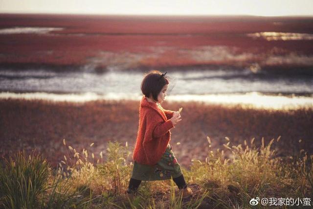 「吃貨小蠻」長大了！4歲可愛又俏皮，媽媽巧手打扮成時尚大咖：美翻了