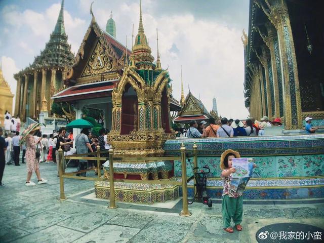 「吃貨小蠻」長大了！4歲可愛又俏皮，媽媽巧手打扮成時尚大咖：美翻了