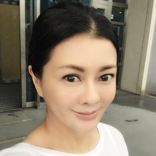 孟耿如弟突然走了...葛蕾送大擁抱！淚崩「沒見到哥最後一面」不敢讓年邁媽知道：怕她承受不了