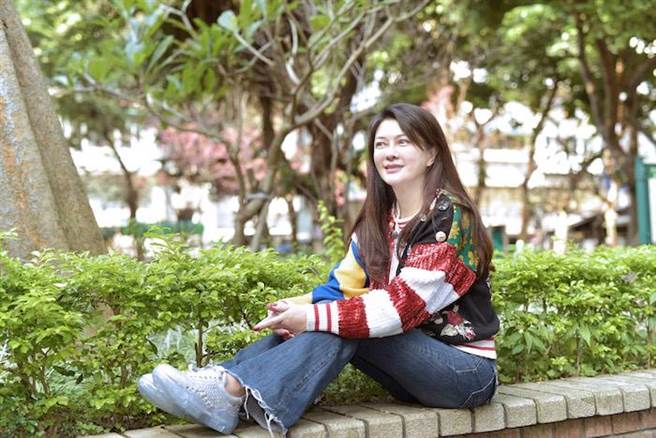 孟耿如弟突然走了...葛蕾送大擁抱！淚崩「沒見到哥最後一面」不敢讓年邁媽知道：怕她承受不了