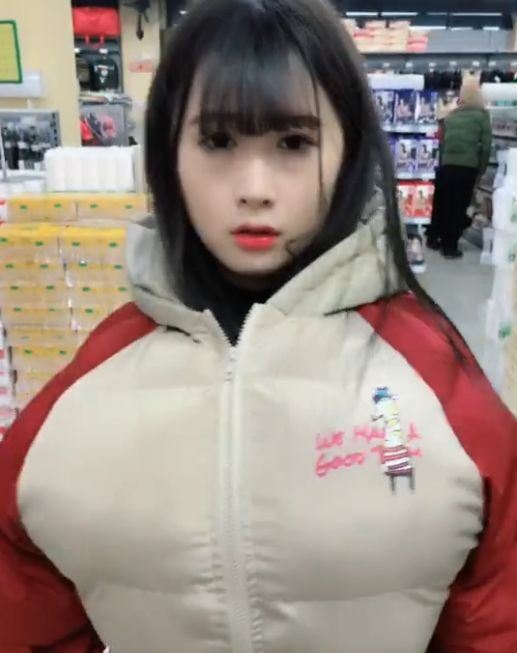 超商抓到竊賊！她拉開拉鍊「全場臉紅安靜」　保全一看驚呼：「妳可以走了」