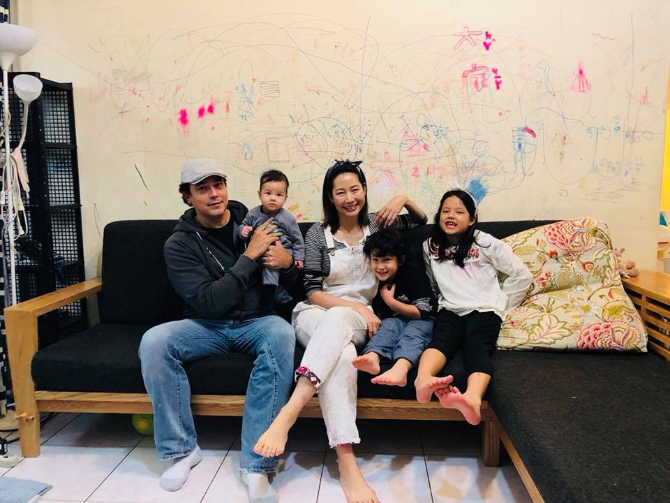 嫁美國老公10年！丁寧曬「3混血兒女」遺傳爸媽好基因　 當職業婦女「被女兒抱怨」愧疚：我不完美
