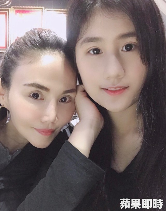胡曉菁走過失婚「女兒讓我有使命感」身兼多職苦撐經濟　不做花瓶「升大學副院長」睡不到4小時