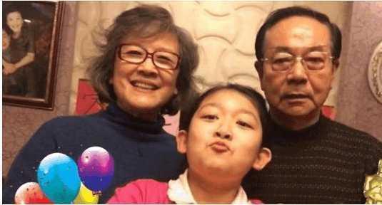 《延禧》太后60歲才當媽「因無法生育」與夫領養女兒　劇中演了半輩子母親「現實卻截然不同」