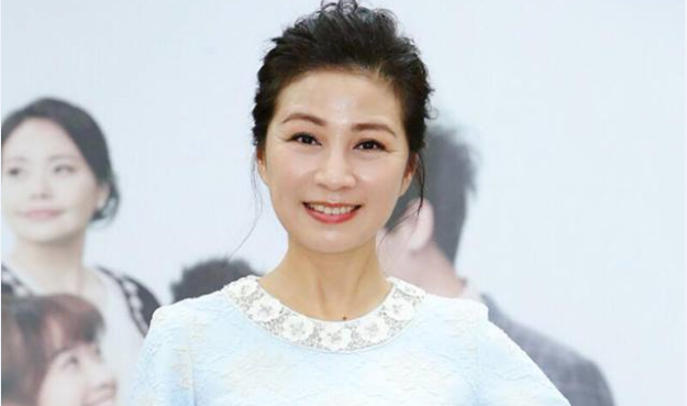 方文琳年過半百「舊病復發」依舊樂觀！兩個女兒被封「校花級美女」她開明鼓勵：多談戀愛