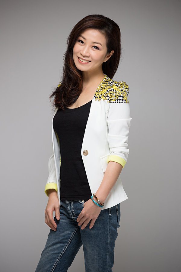 方文琳年過半百「舊病復發」依舊樂觀！兩個女兒被封「校花級美女」她開明鼓勵：多談戀愛