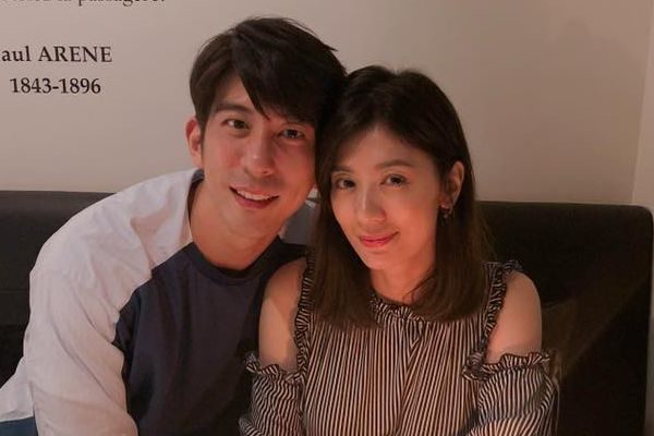 梧桐妹難得回家！修杰楷獨自「在家照顧3女兒」　賈靜雯不在「和繼女私下互動」暖到被讚翻