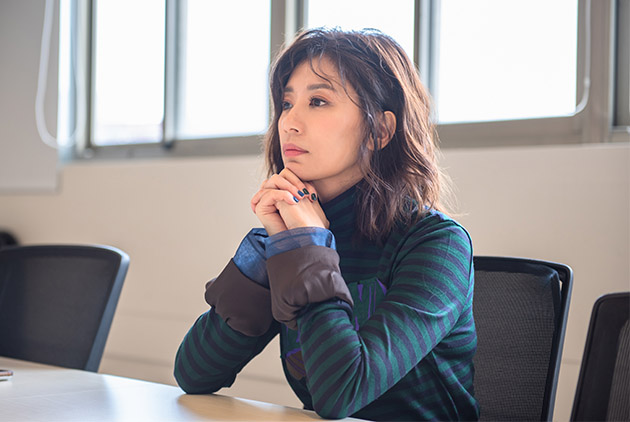 賈靜雯「拋下修杰楷」開車載三女兒！遭入戲影迷謾罵「大女兒出面力挺」：媽媽很好