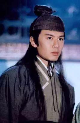 經典「林平之」何寶生「撇百億身家」皈依佛門！10多年後容貌依舊令人感概：紅塵囂囂一笑置之