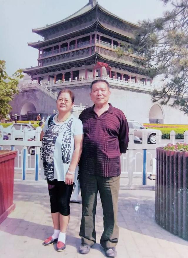 65歲才考駕照！「80歲退休夫妻」自駕旅遊橫跨4000多公里：活成最年輕樣貌