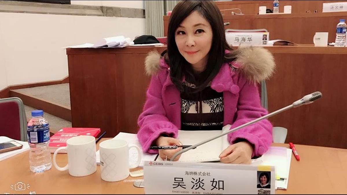 吳淡如淚憶「2年送走三至親」拒主持母親畢業典禮　「退演藝圈念3碩士」最謝謝老公：從不要求我