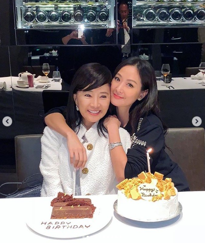 「丈夫公開外遇」為兒女苦撐31年豪門生活 「55歲離婚再嫁富商」終於收穫幸福