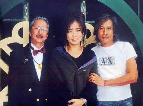 樂壇天籟「為愛淡出成全職太太」2次婚姻失敗收場 皈依佛門「失聯愛女10年」61歲霸氣復出