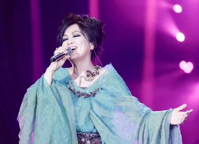 樂壇天籟「為愛淡出成全職太太」2次婚姻失敗收場 皈依佛門「失聯愛女10年」61歲霸氣復出