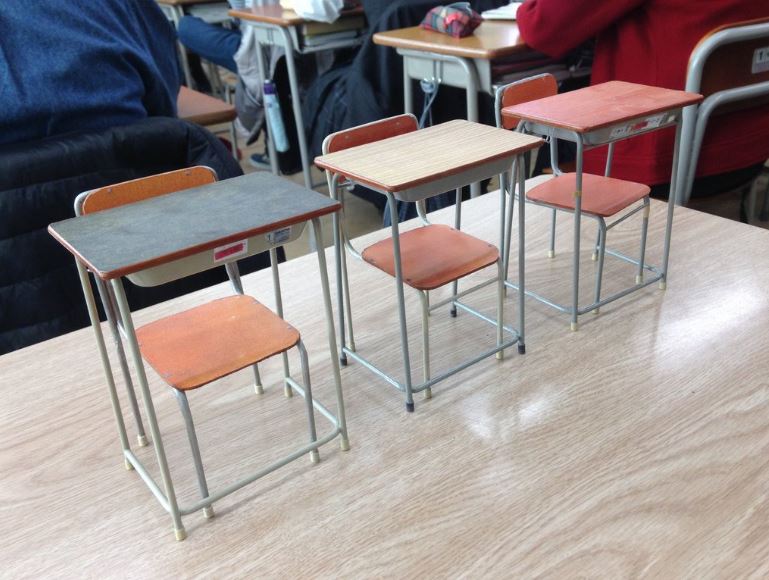 一張「超普通的高中生房間」全網瘋傳  　看似平凡髒亂「但一換個角度」網友全膜拜：大師我錯了！
