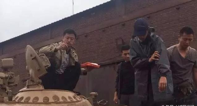 明星「片場吃飯照」曝光，胡歌、劉德華和彭于晏的差別一眼就看出來！難怪劉德華能火那麼久