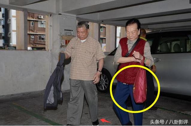 身價百億！劉德華父母「穿著簡陋樸素」連布鞋都不到100元　盡孝道「和爸媽當鄰居」隨時提醒自己：做人不忘本