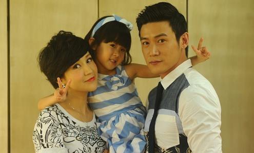 「為愛當全職主婦」掌財政大權投資賺的錢比老公多　相戀20年「與婆婆同住」始終感恩最美童話