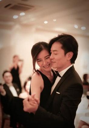 身價破億「用老婆名義買房送岳父」視為親生爸媽 「砸千萬買房」只為寵妻相戀13年不生子