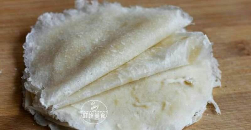 春卷皮別再買了，2分鐘教你在家做，又薄又韌，10秒烙一張
