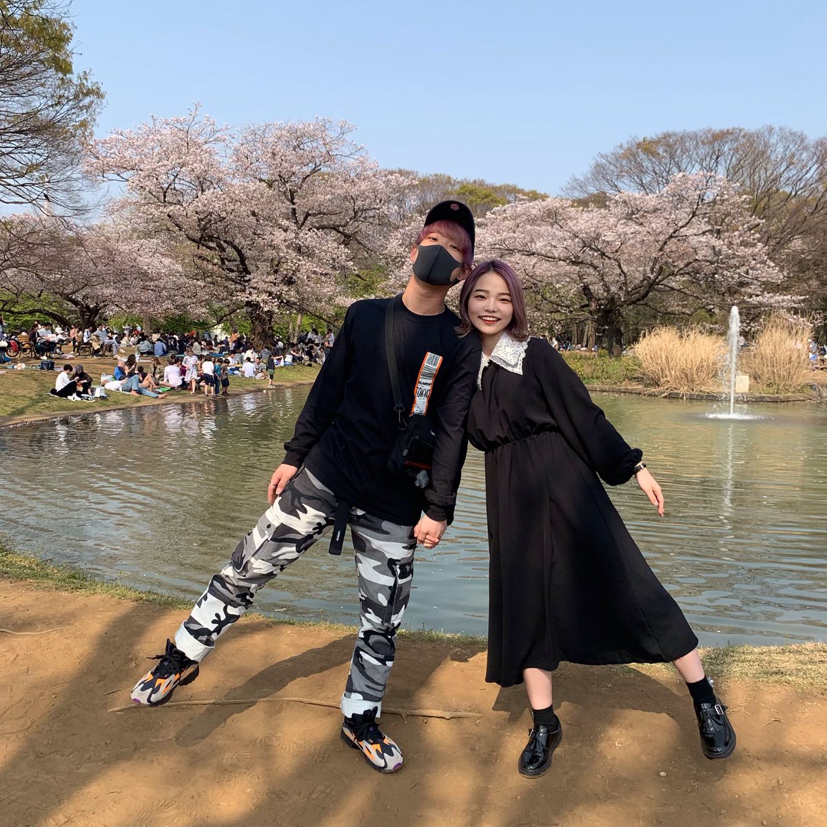 告白狂被拒絕!眼鏡宅男發奮「變身男模級天菜」 交到超Q女友放閃「女同學全看傻」:看錯你了