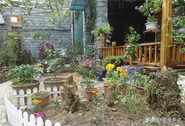 退休後不忘夢想！她用6年親手「打造夢境花園」 鄰居「酸做白工」一看嚇傻：冬天雪景春天花開美翻
