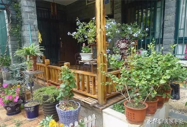 退休後不忘夢想！她用6年親手「打造夢境花園」 鄰居「酸做白工」一看嚇傻：冬天雪景春天花開美翻